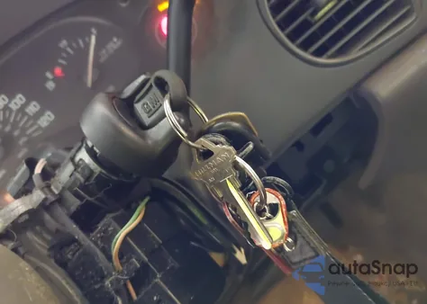 2005 Buick Century z USA, uszkodzony, nr VIN 2G4WS52J151157518